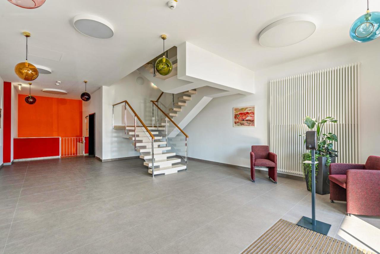 Appartement Huber Living Basic 210 Germering