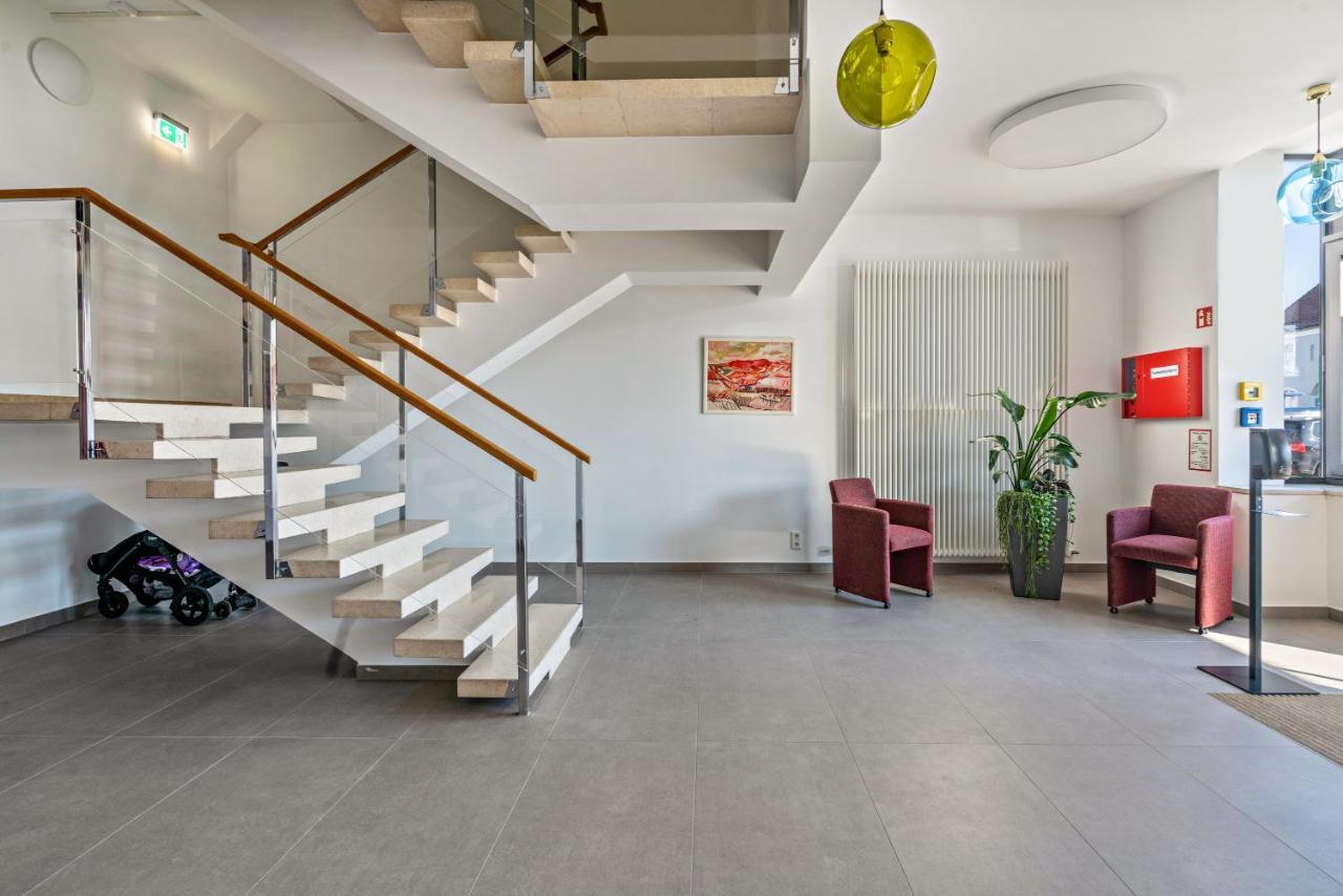 Apartment Huber Living Basic 210 Germering