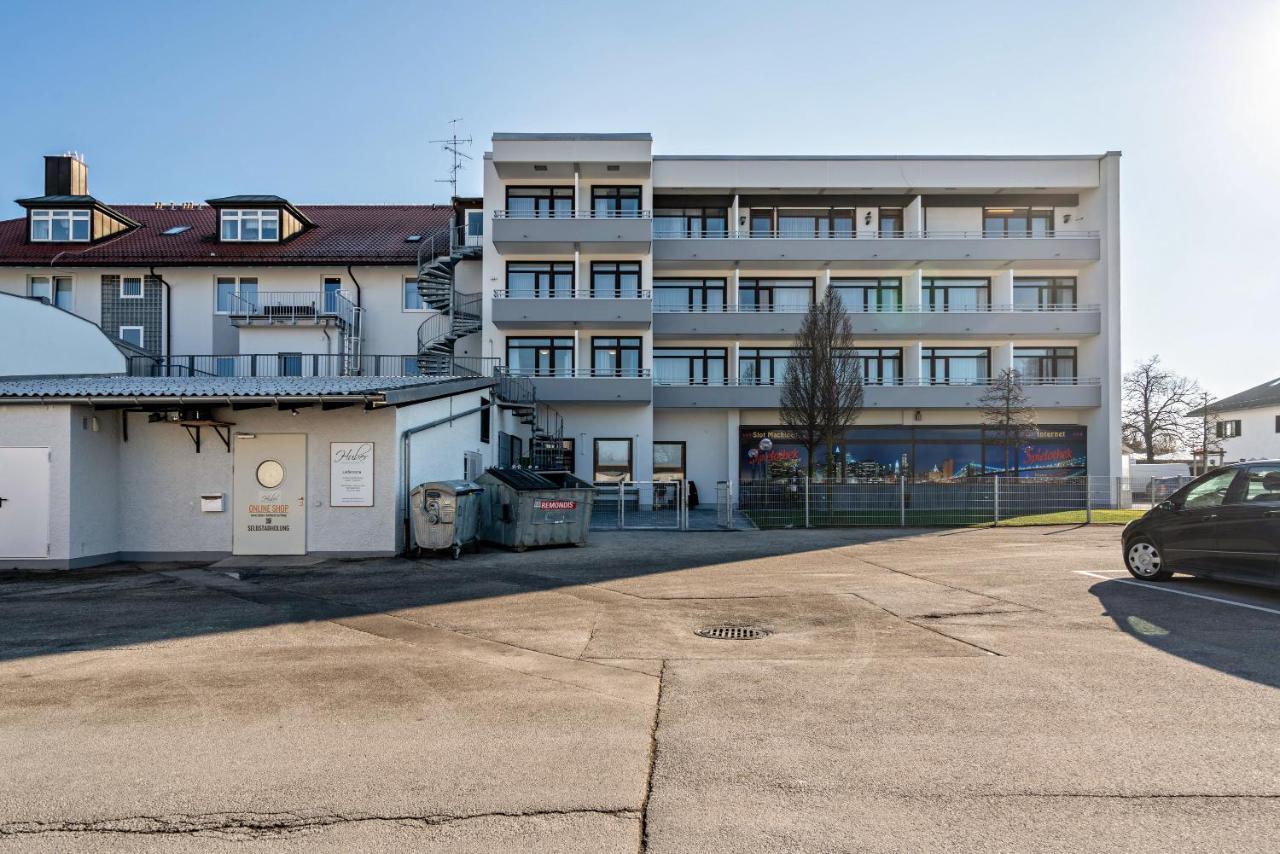 Appartement Huber Living Basic 210 Germering
